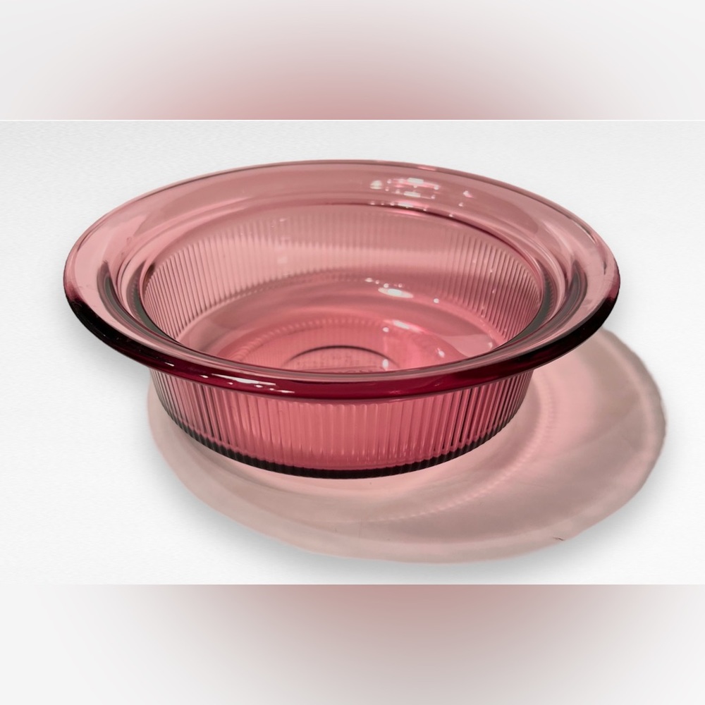 Corning Ware Vision   V-30-B Cranberry 1 Qt. Casserole Dish No Lid